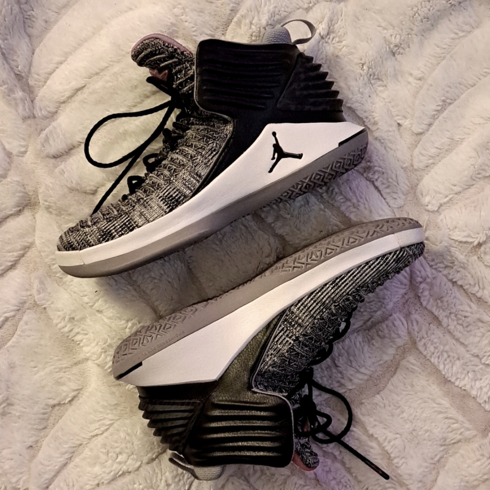 Air Jordan 32 BG MVP